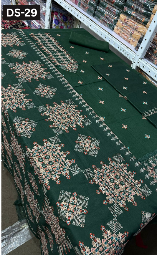 BAREEZE KARANDI | DS 29 | KARANDI EMBROIDERED 3PC WITH EMBROIDERED SHAWL
