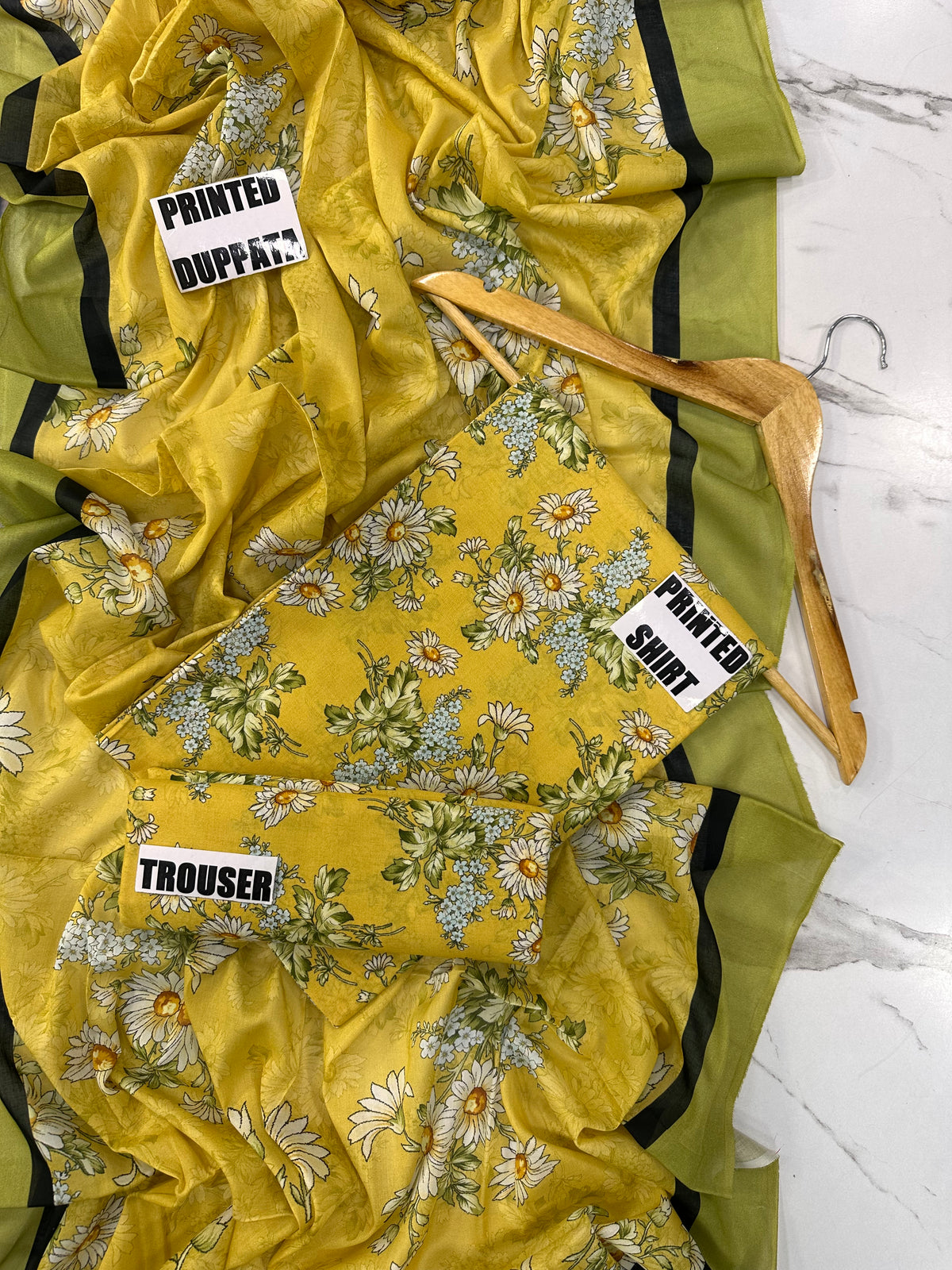 VOL 247 | DS 34 | DIGITAL PRINTED LAWN THREE PIECES VOIL LAWN DUPATTA