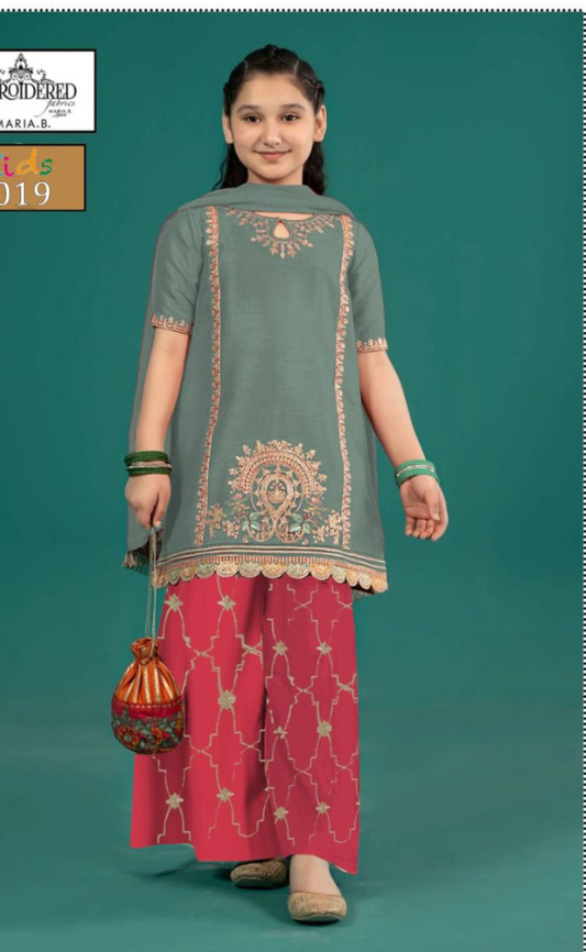 KIDS EMBROIDERED LAWN 2PC | DS 5019-D |