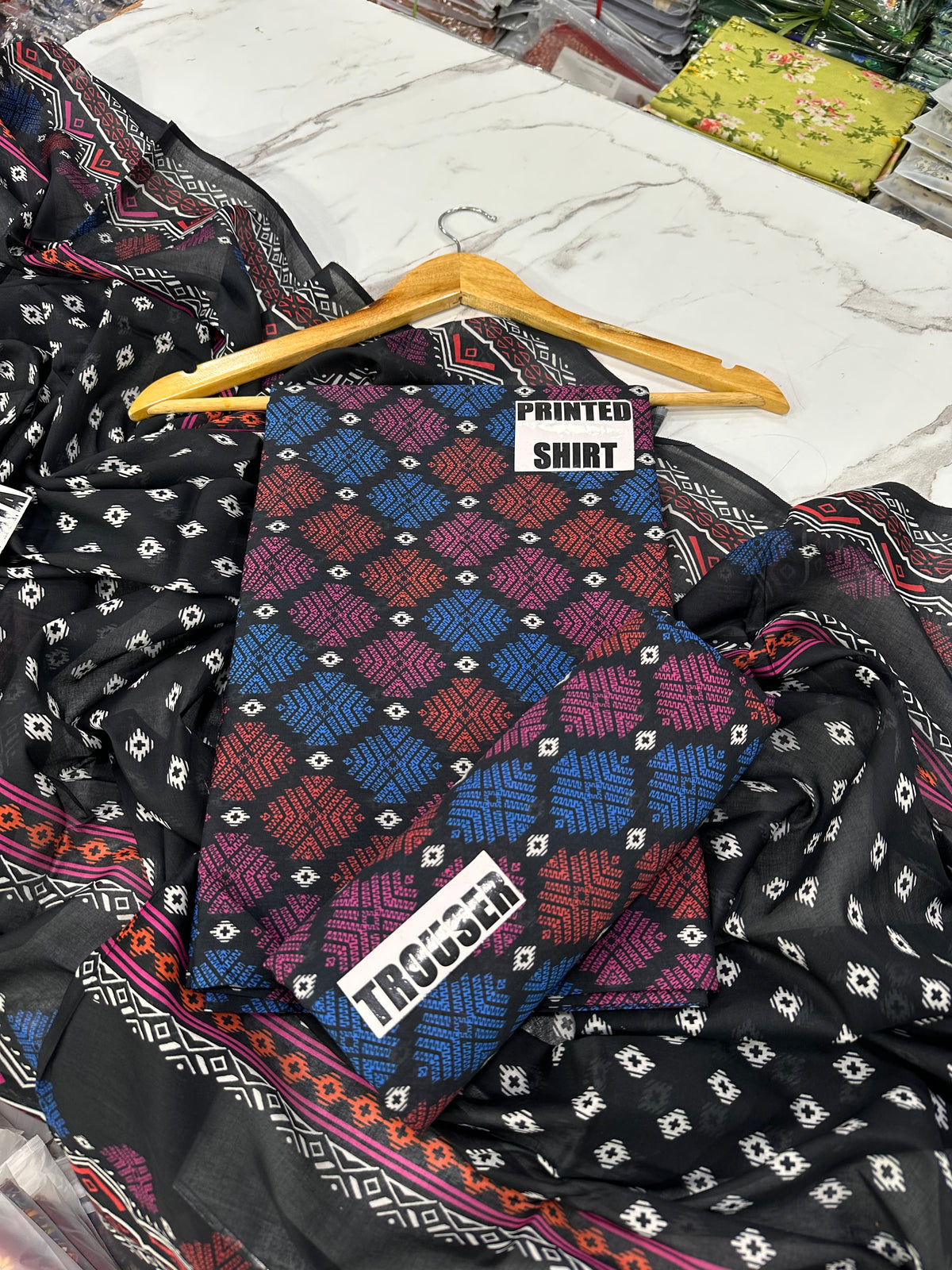 VOL 247 | DS 42 | DIGITAL PRINTED LAWN THREE PIECES VOIL LAWN DUPATTA