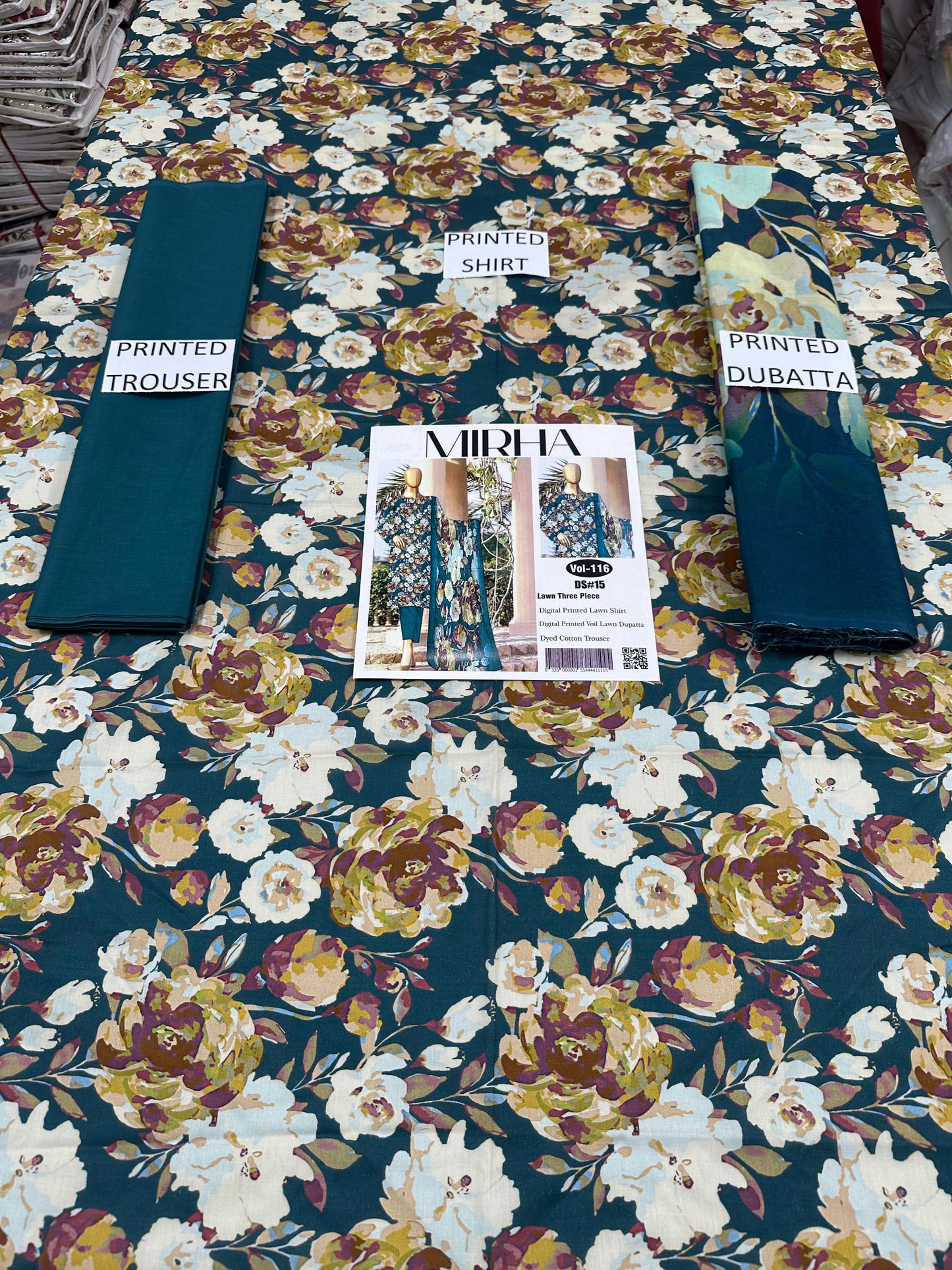 VOL 116 | DS 15 | DIGITAL PRINTED LAWN 3PC DYED TROUSER VOIL LAWN DUPATTA