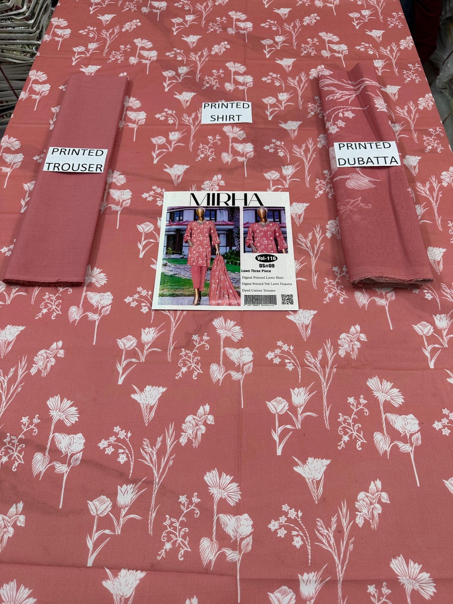 VOL 116 | DS 09 | DIGITAL PRINTED LAWN 3PC DYED TROUSER VOIL LAWN DUPATTA