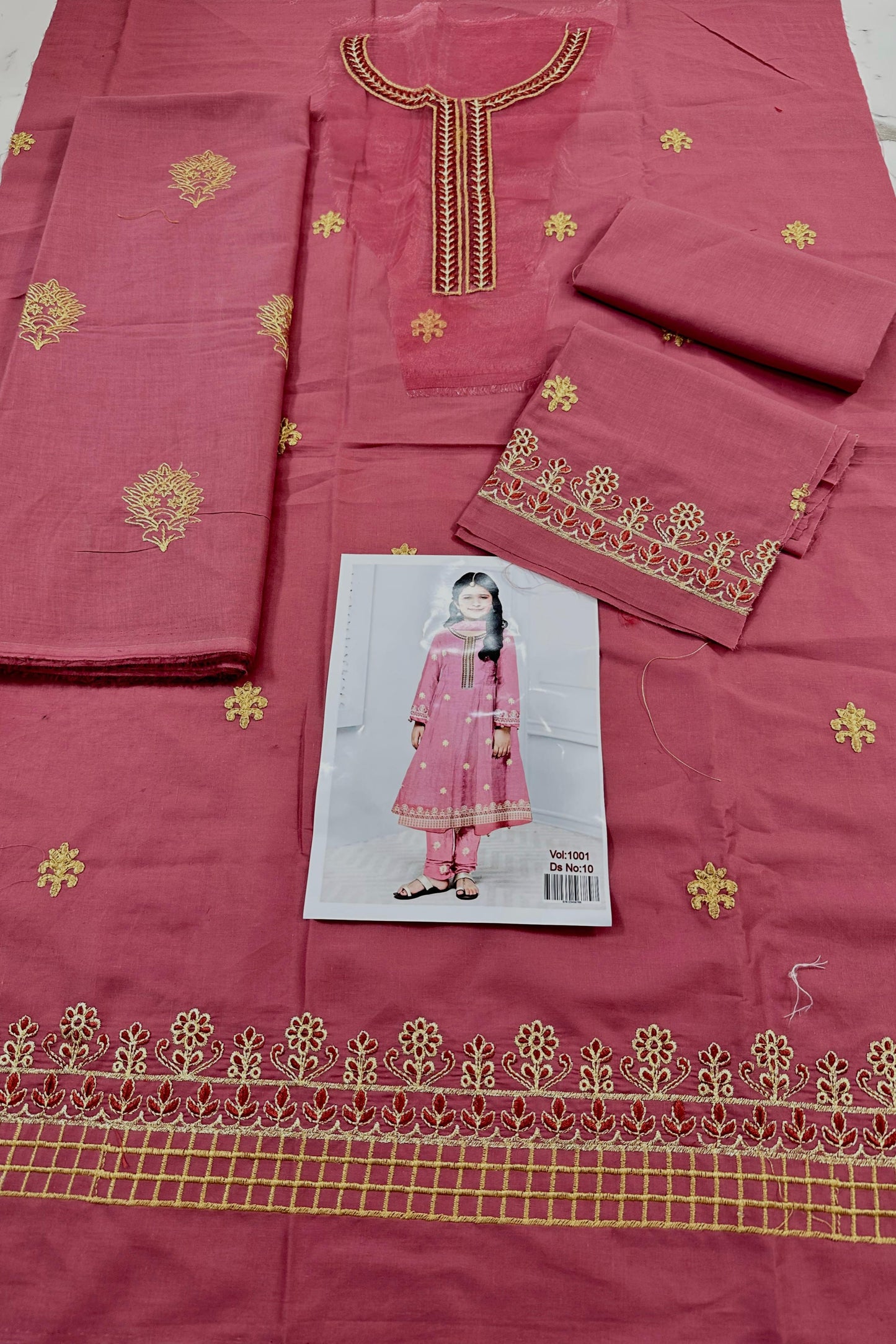 KIDS EMBROIDERED LAWN 2PC | DS 1001-10 |