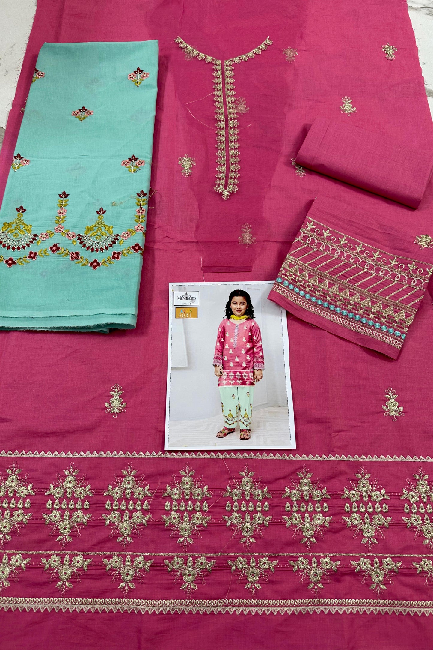KIDS EMBROIDERED LAWN 2PC | DS 5031-C |