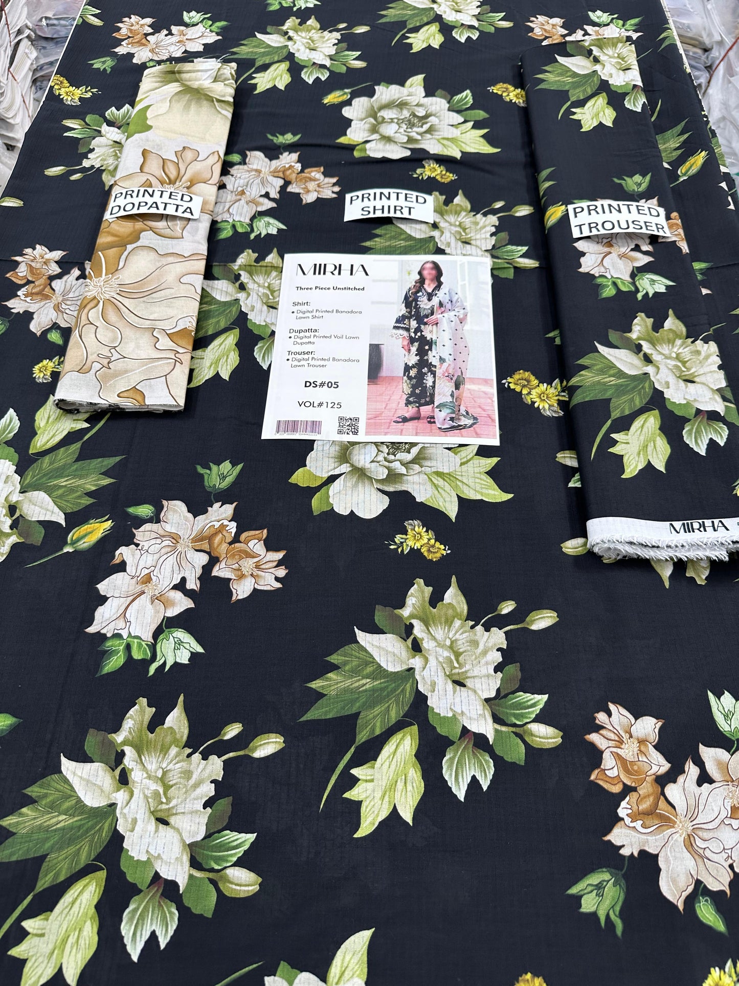 VOL 125 | DS 05 | DIGITAL PRINTED BANADORA LAWN 3PC VOIL LAWN DUPATTA
