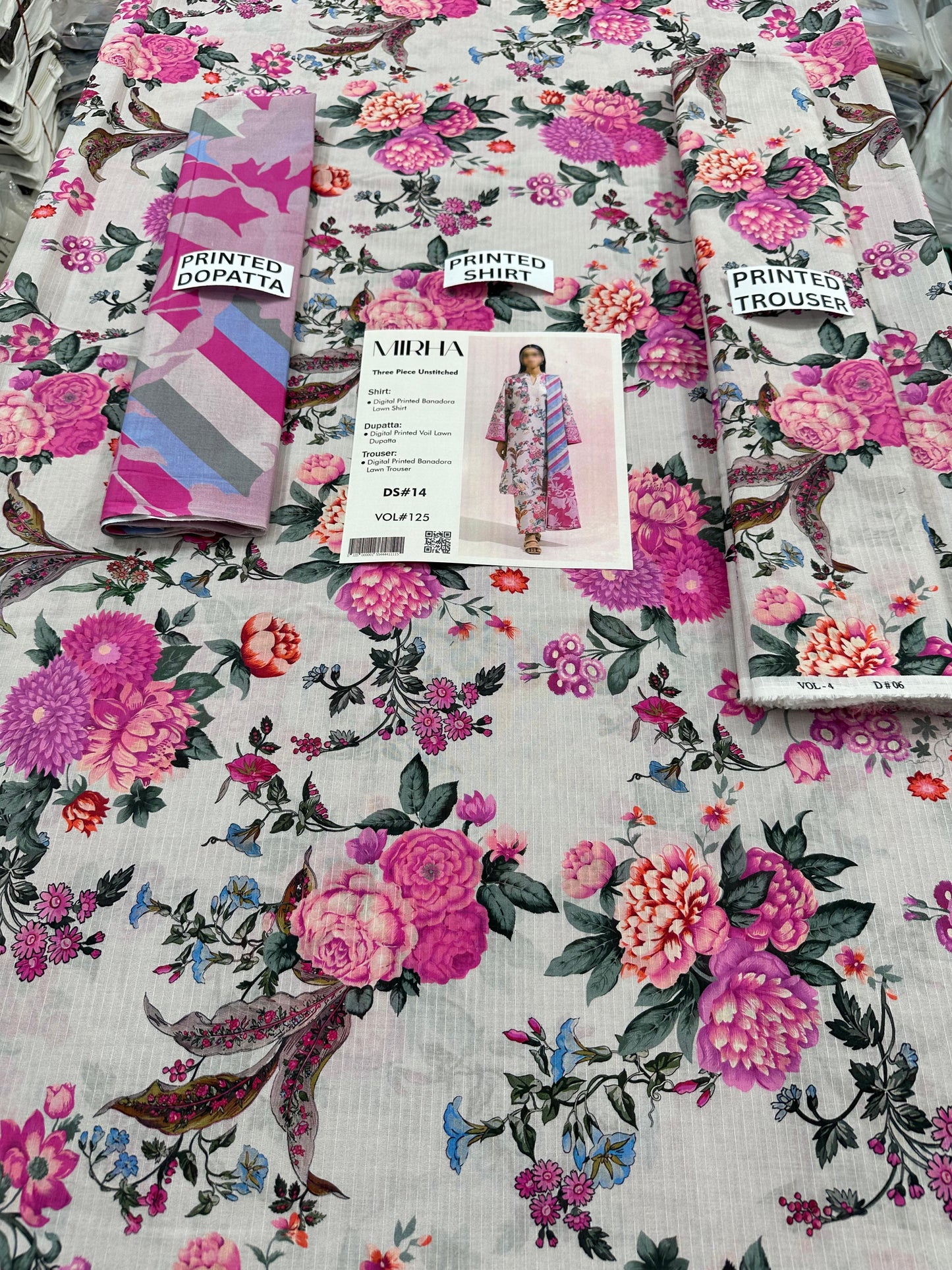 VOL 125 | DS 14 | DIGITAL PRINTED BANADORA LAWN 3PC VOIL LAWN DUPATTA