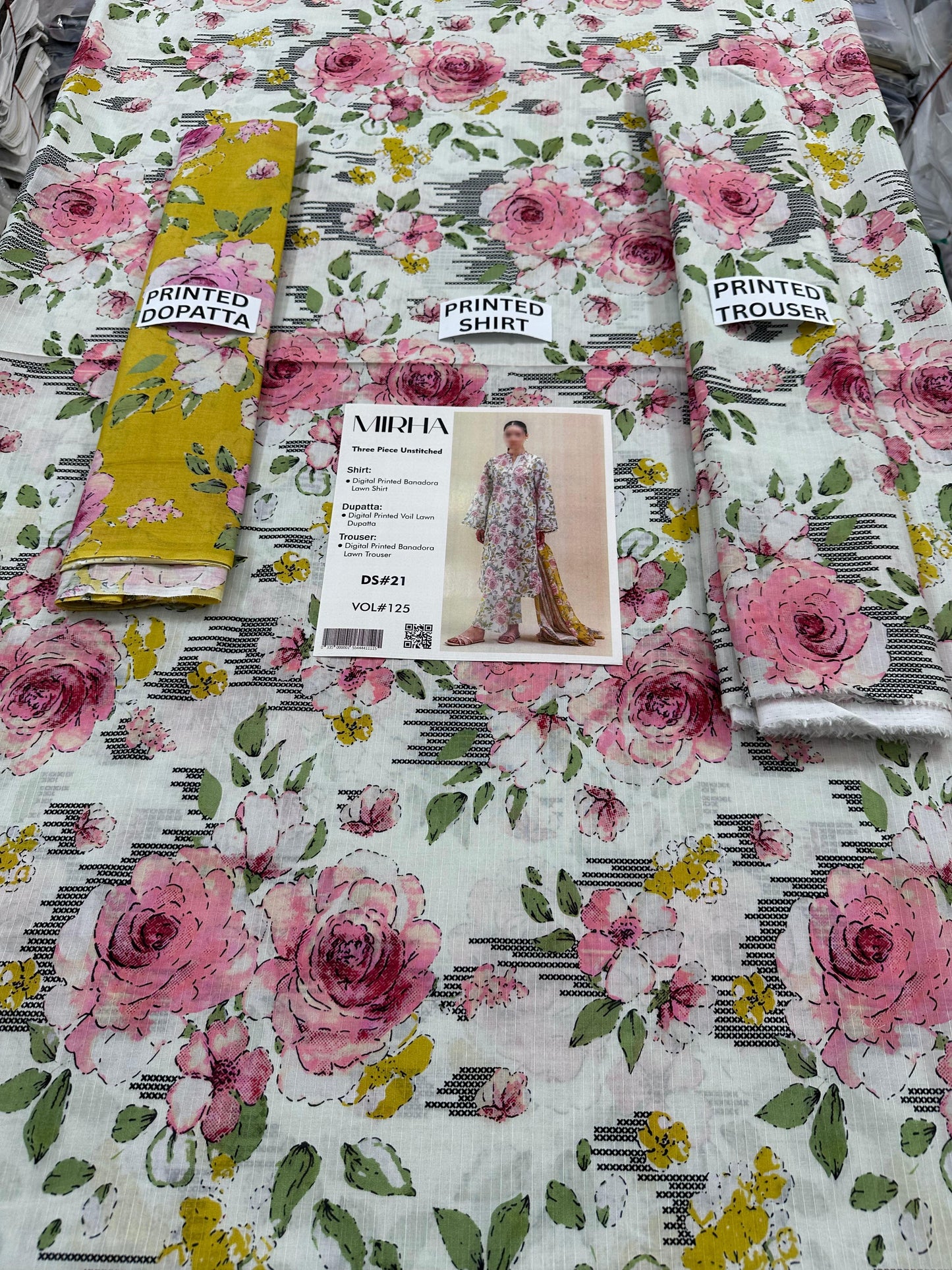 VOL 125 | DS 21 | DIGITAL PRINTED BANADORA LAWN 3PC VOIL LAWN DUPATTA