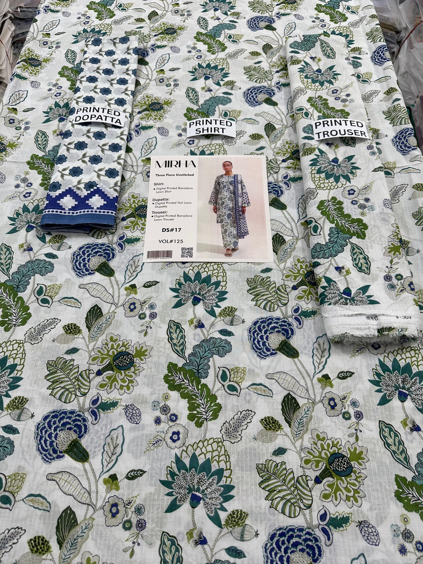 VOL 125 | DS 17 | DIGITAL PRINTED BANADORA LAWN 3PC VOIL LAWN DUPATTA
