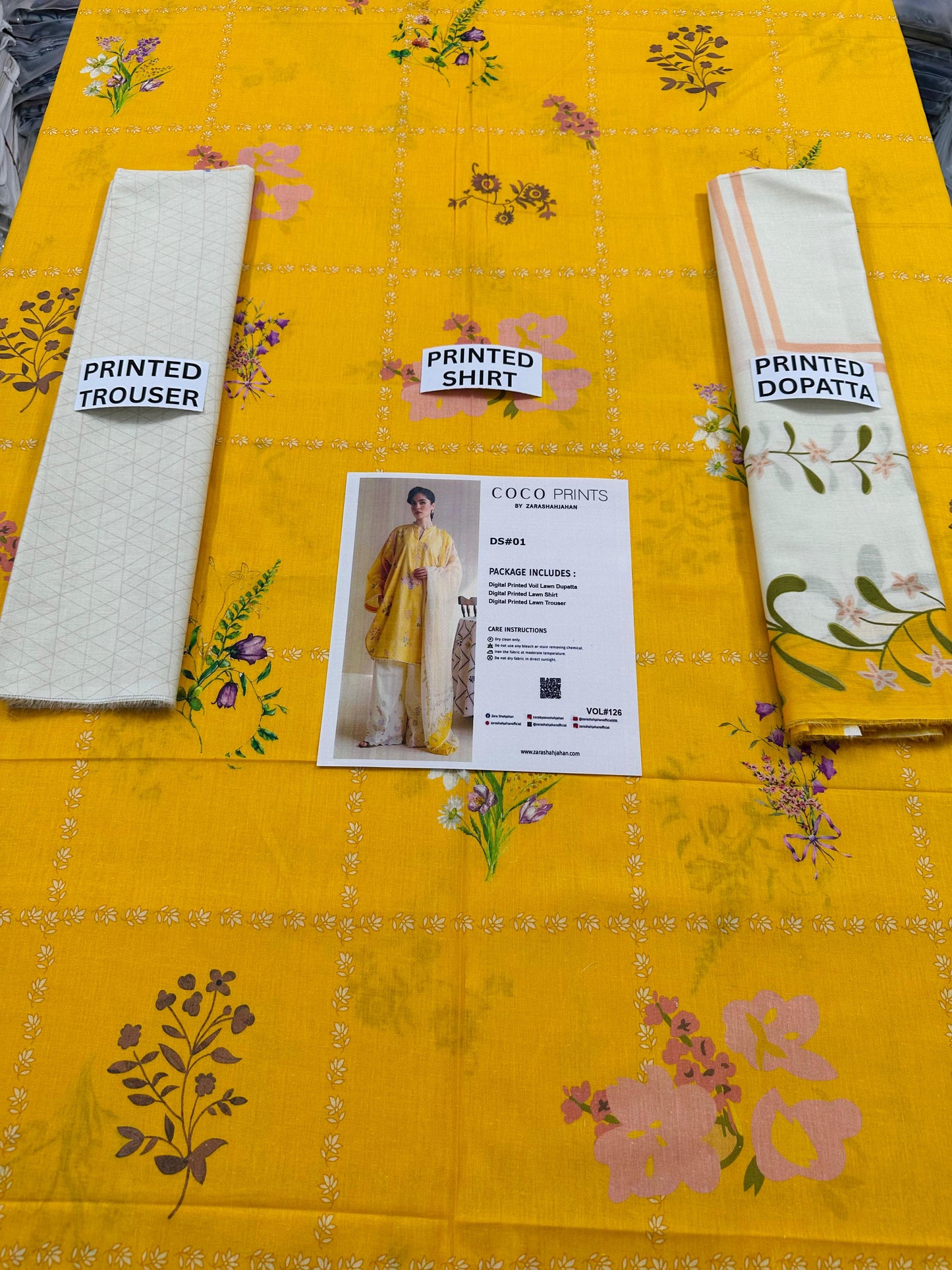 VOL 126 | DS 01 | DIGITAL PRINTED LAWN 3PC VOIL LAWN DUPATTA