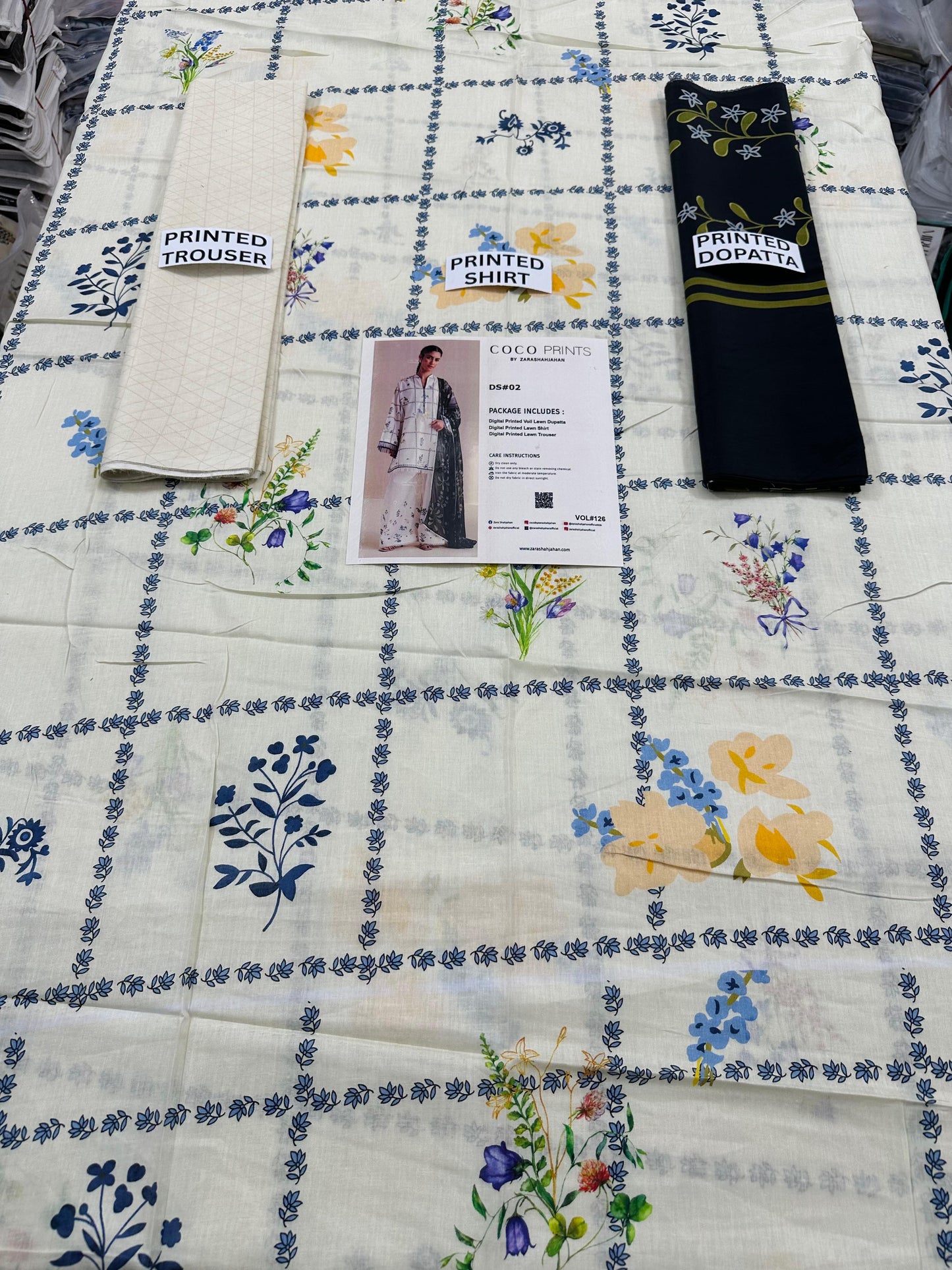 VOL 126 | DS 02 | DIGITAL PRINTED LAWN 3PC VOIL LAWN DUPATTA