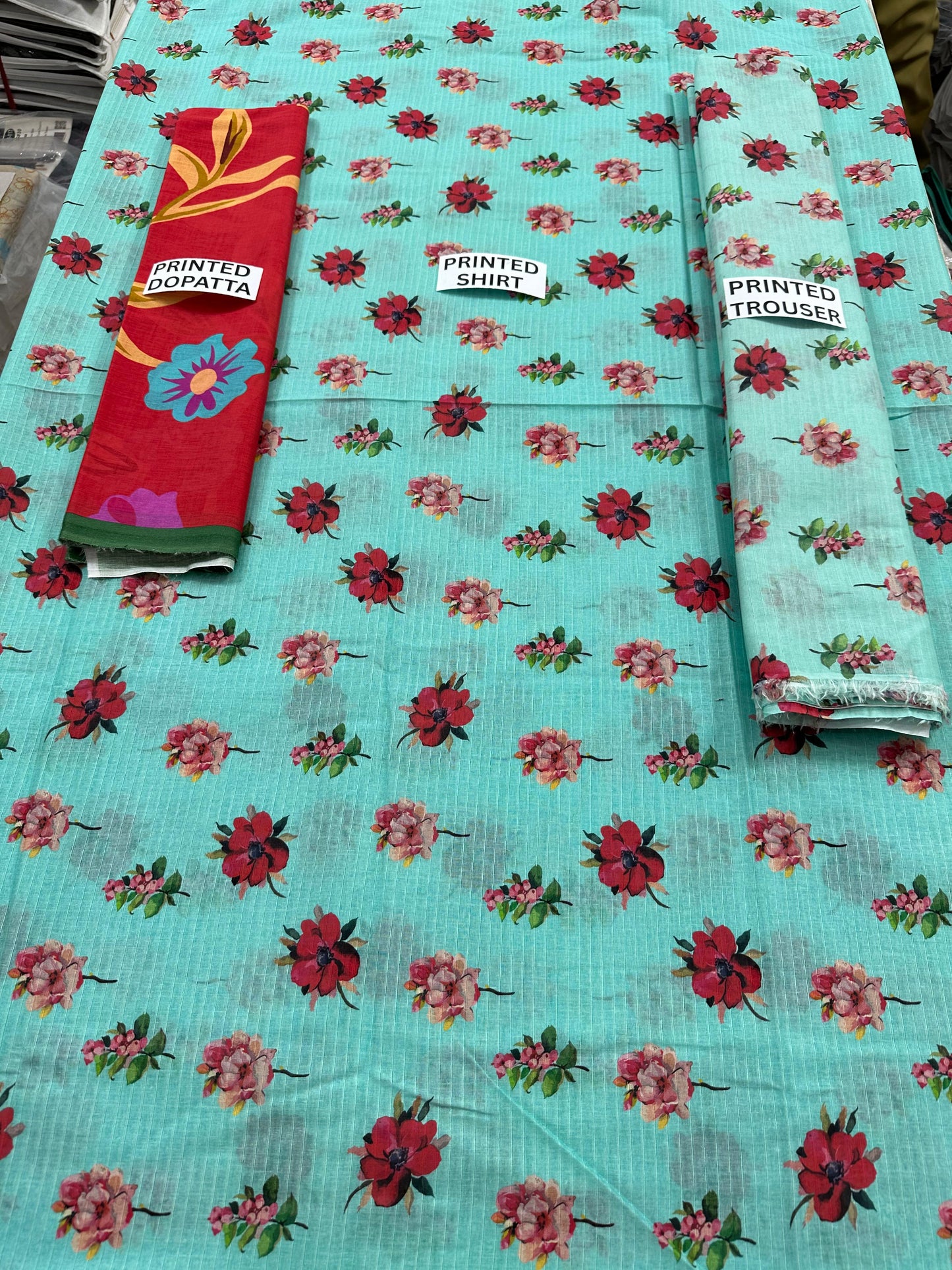 VOL 127 | DS 15 | DIGITAL PRINTED BANADORA LAWN 3PC VOIL LAWN DUPATTA